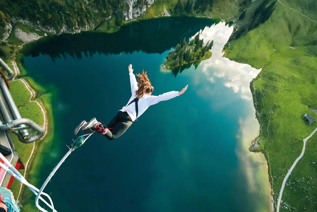 Bungee Jumping